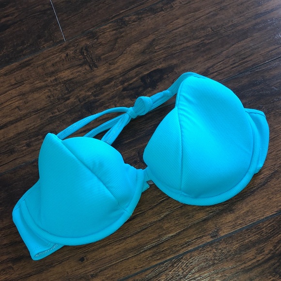 Stunning Bikini Top - Picture 1 of 2